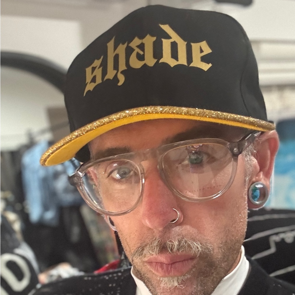 SHADE HAT MAREK+RICHARD BLACK AND GOLD